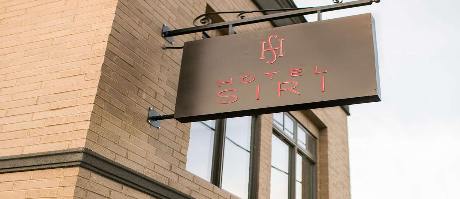 ENJOY THE SERVICES AND LIFESTYLE AMENITIES THAT HOTEL SIRI DOWNTOWN PROVIDES