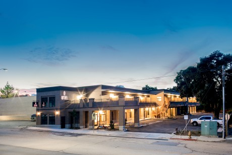 Hotel Siri Downtown Paso Robles - Hotel Entrance